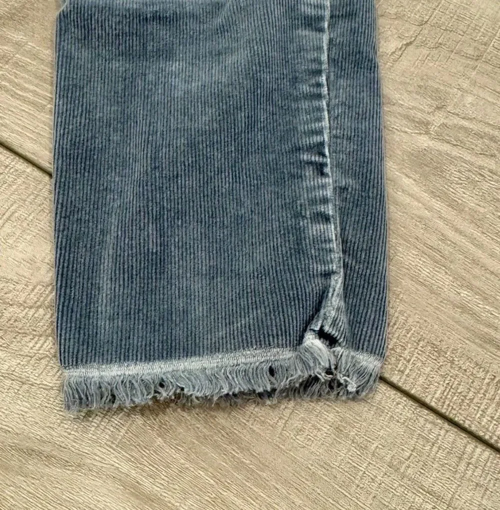 Abecrombie & Fitch Women’s Corduroy Mid Rise, Super Skinny Jeans, size‎ 26
